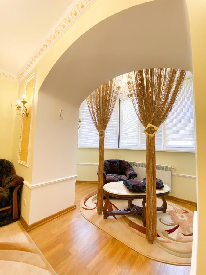 Петрос Family Hotel Jaremcse Kültér fotó