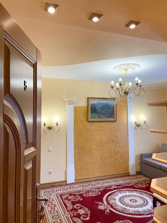 Петрос Family Hotel Jaremcse Kültér fotó