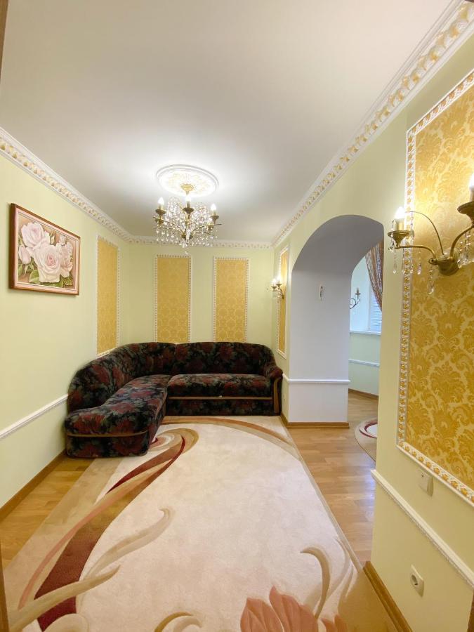 Петрос Family Hotel Jaremcse Kültér fotó